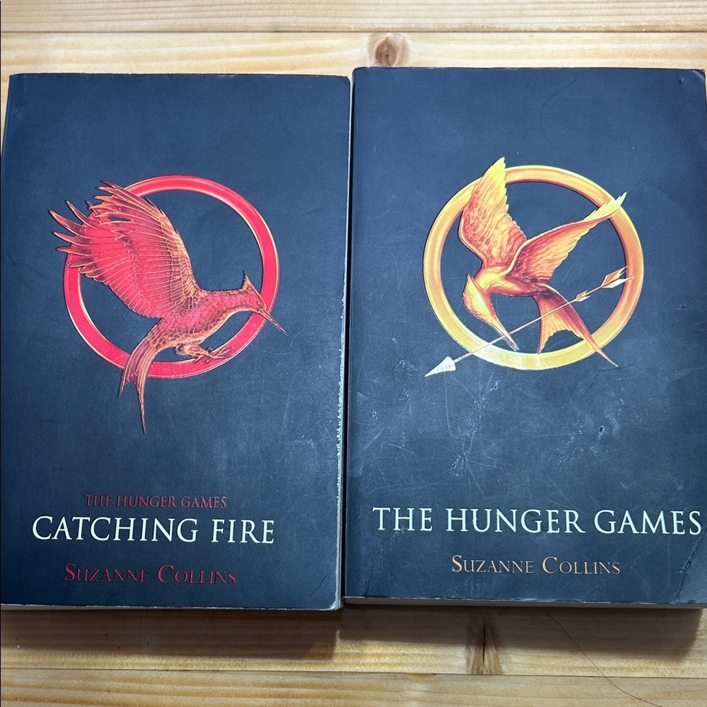 The Hunger Games Book Set by Suzanne Collins - Black and Red